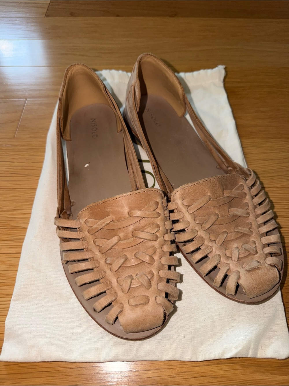 Nisolo Women's Tan Woven Leather Huarache Flats Size 11